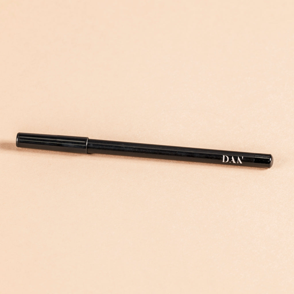 The long wearing eye pencil. 
